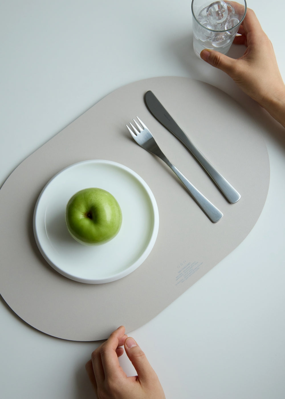 TABLE MAT