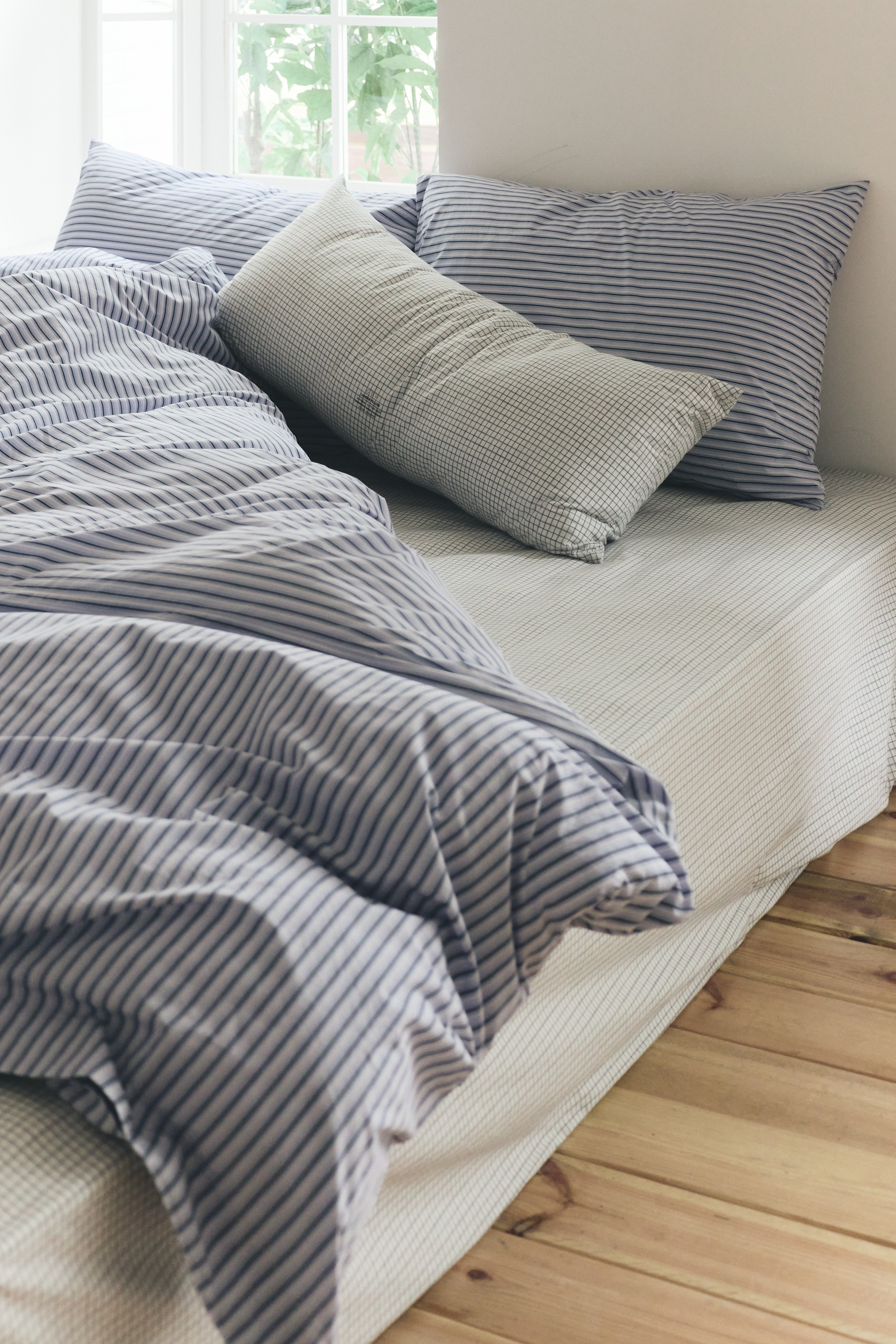 DUVET COVER - THIN STRIPE AQUA / 2 SIZES
