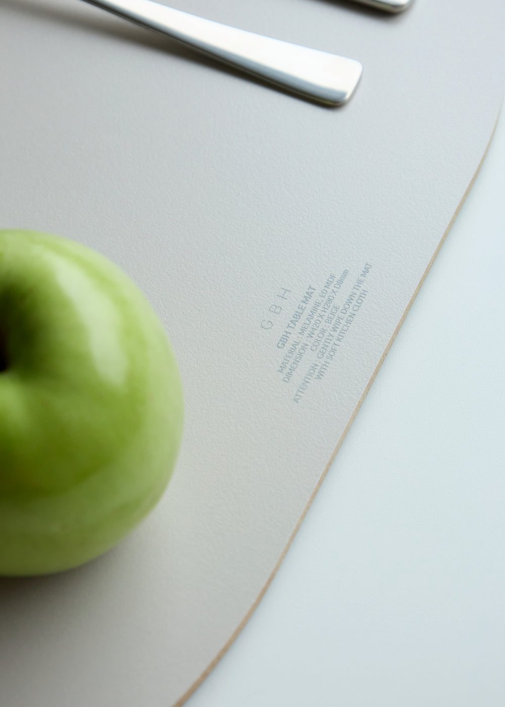 TABLE MAT
