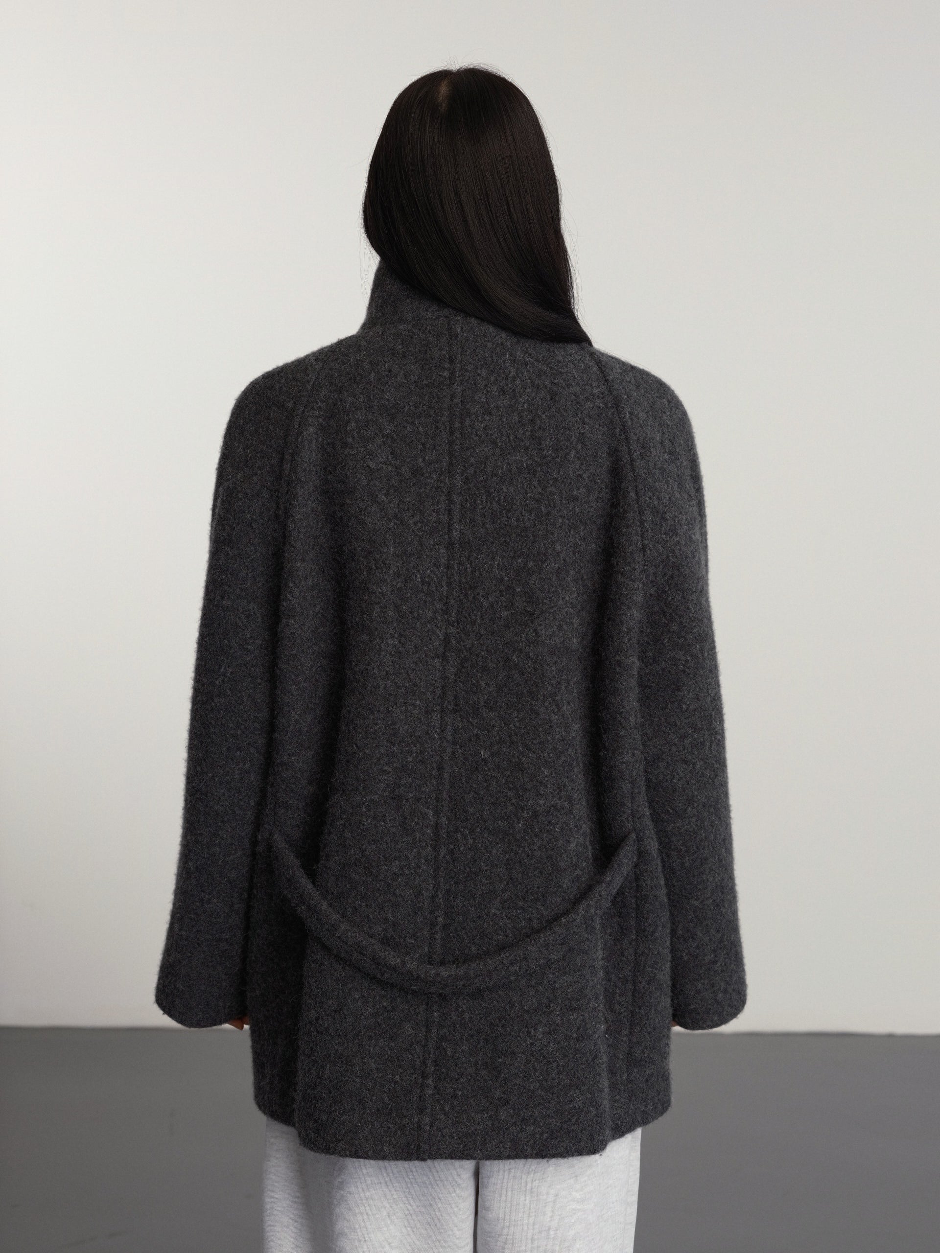 HIGH-NECK TOGGLE COAT