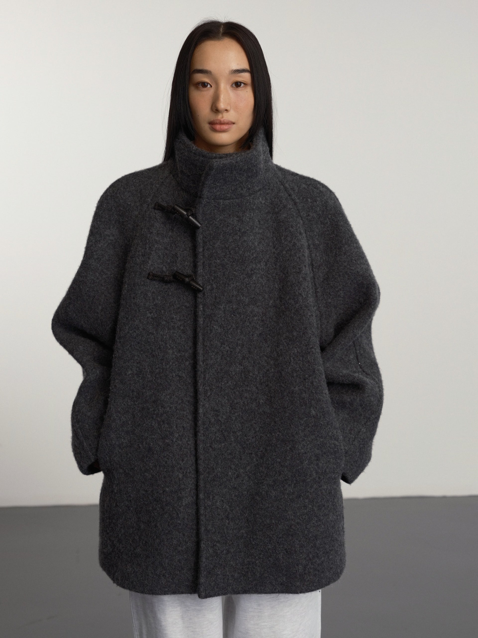 HIGH-NECK TOGGLE COAT