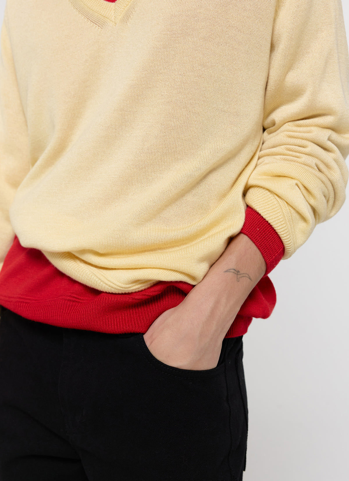 26FW LOOSE V-NECK KNIT