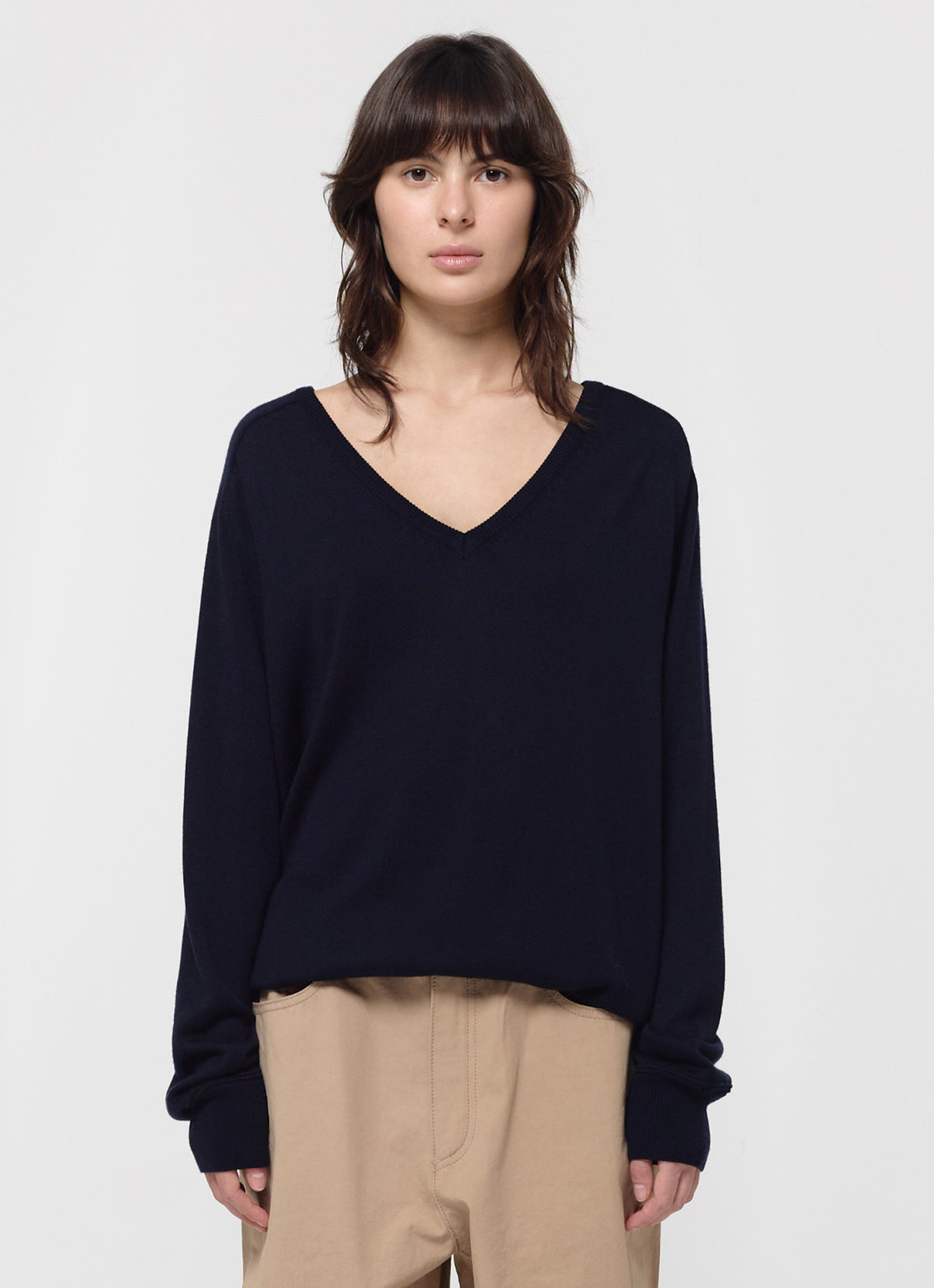26FW LOOSE V-NECK KNIT