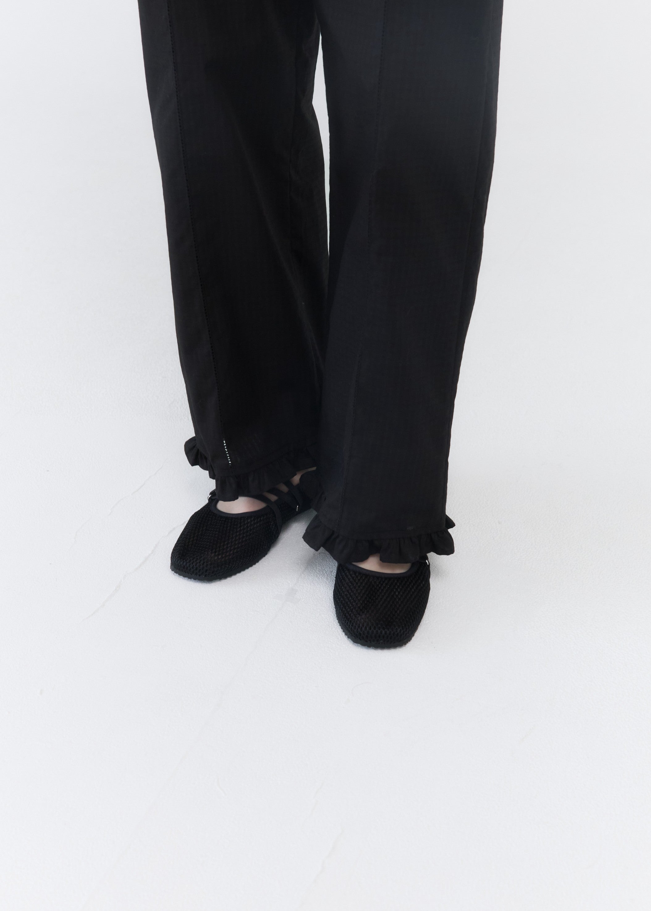 FRILL PANTS