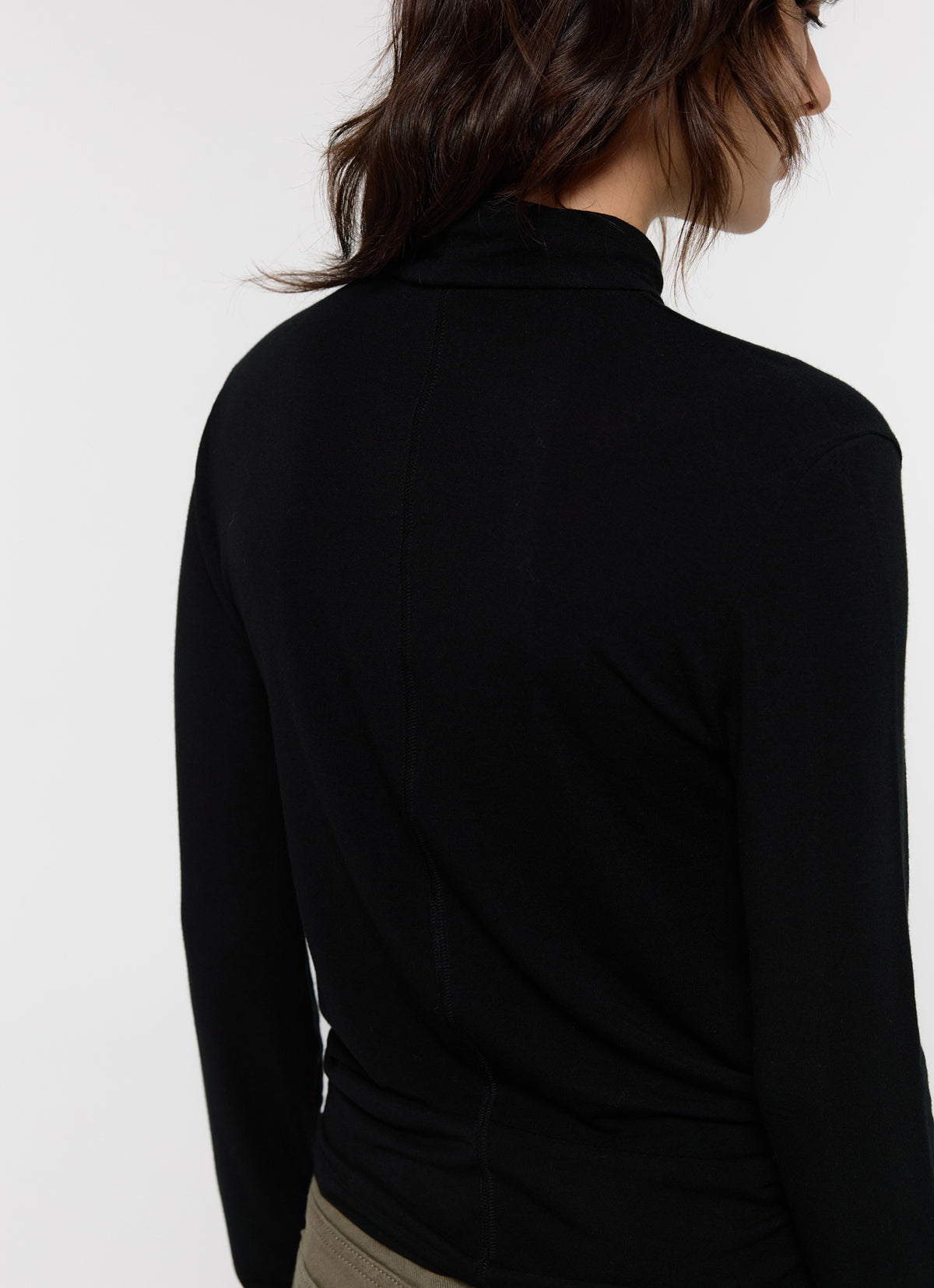 26FW TURTLE NECK SLIM TOP