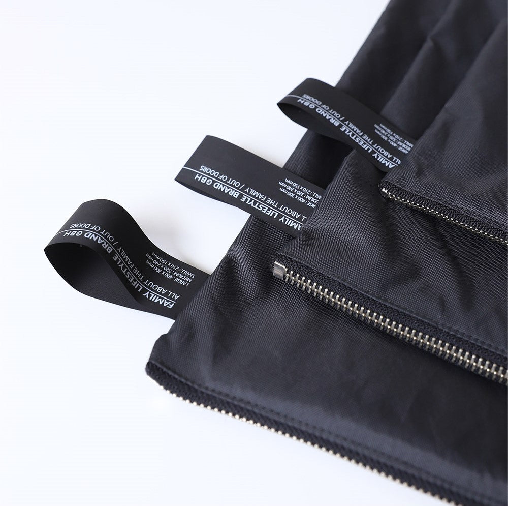 WATERPROOF POUCH