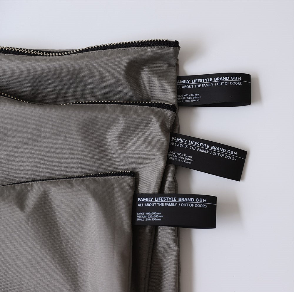 WATERPROOF POUCH