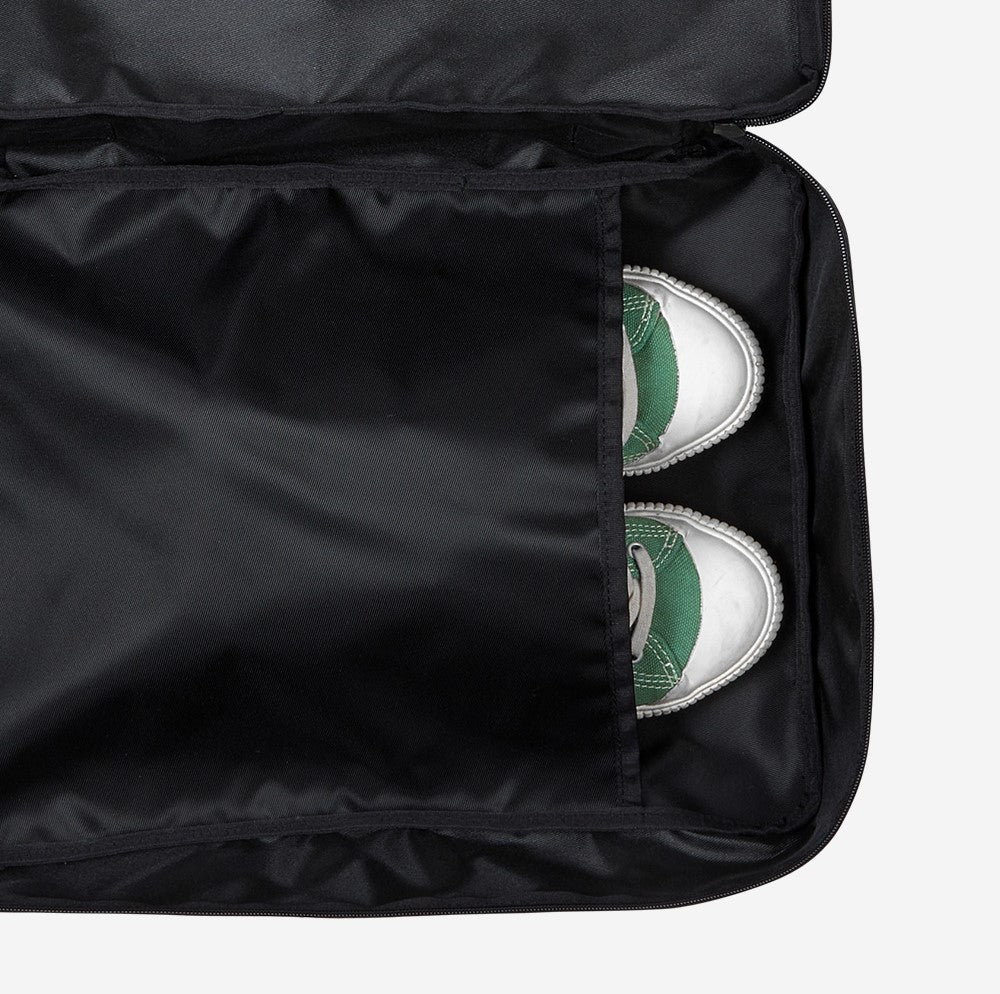 TRAVEL POUCH