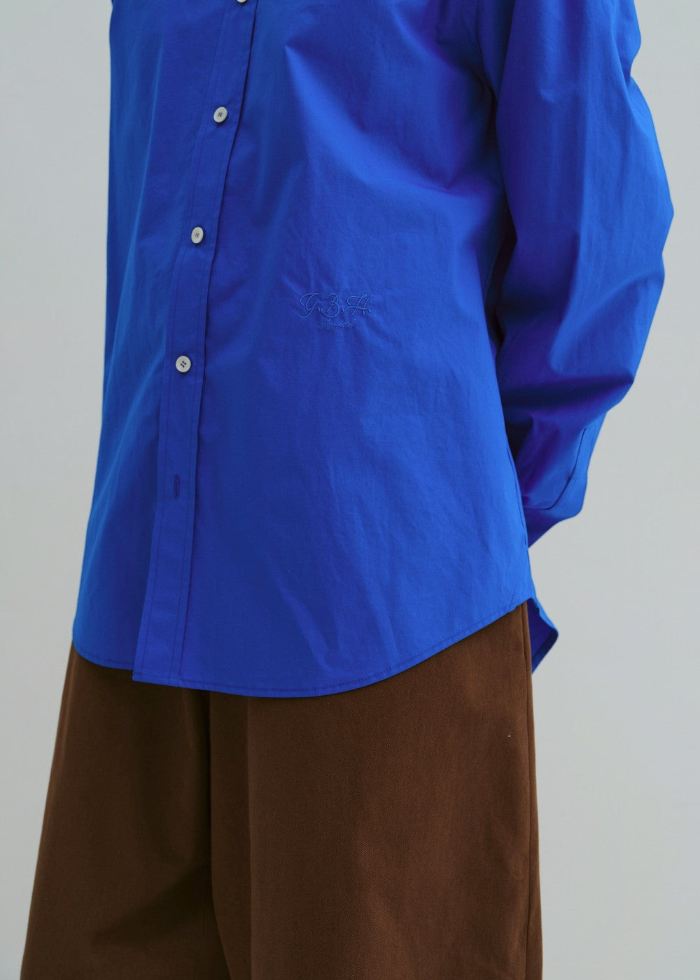 upload_20240925__APA3SH010BLFF_05_oversized cotton painter shirt-blue_6.jpg