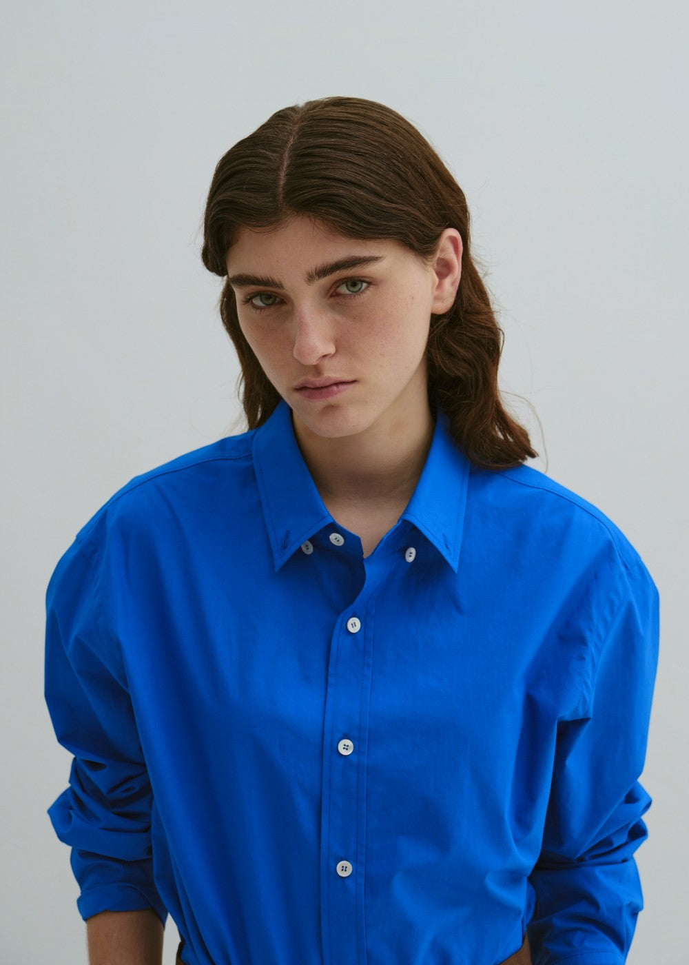 upload_20240925__APA3SH010BLFF_07_oversized cotton painter shirt-blue_8.jpg