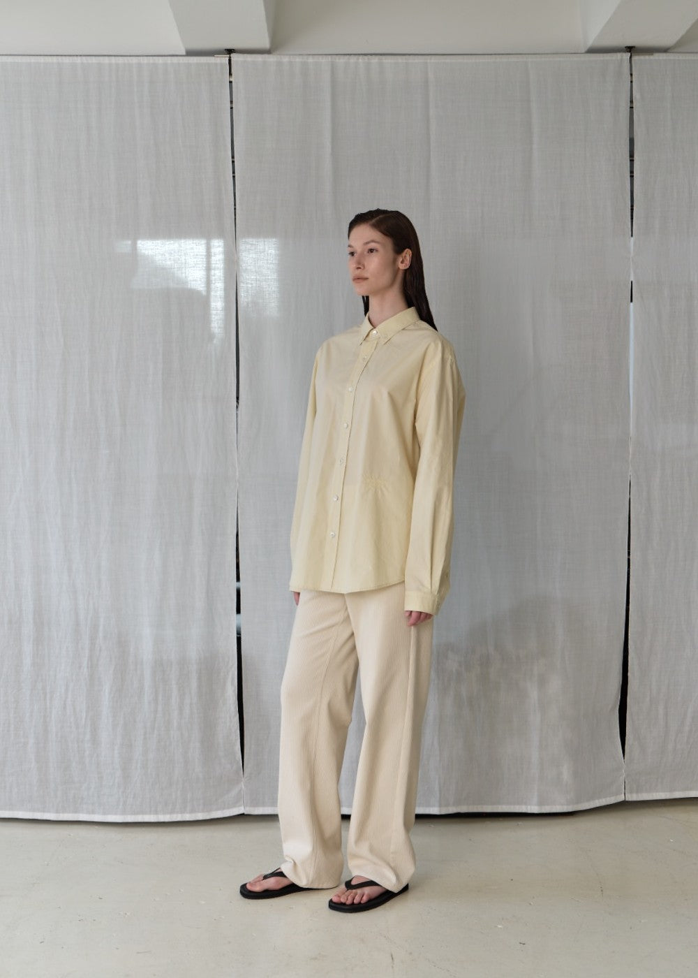 upload_20240925__APA3SH010BLFF_16_oversized cotton painter shirt-lemon cream_3.jpg