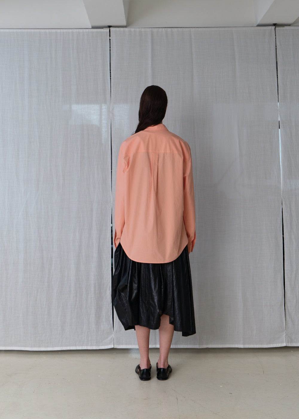 upload_20240925__APA3SH010BLFF_45_oversized cotton painter shirt-salmon_4.jpg