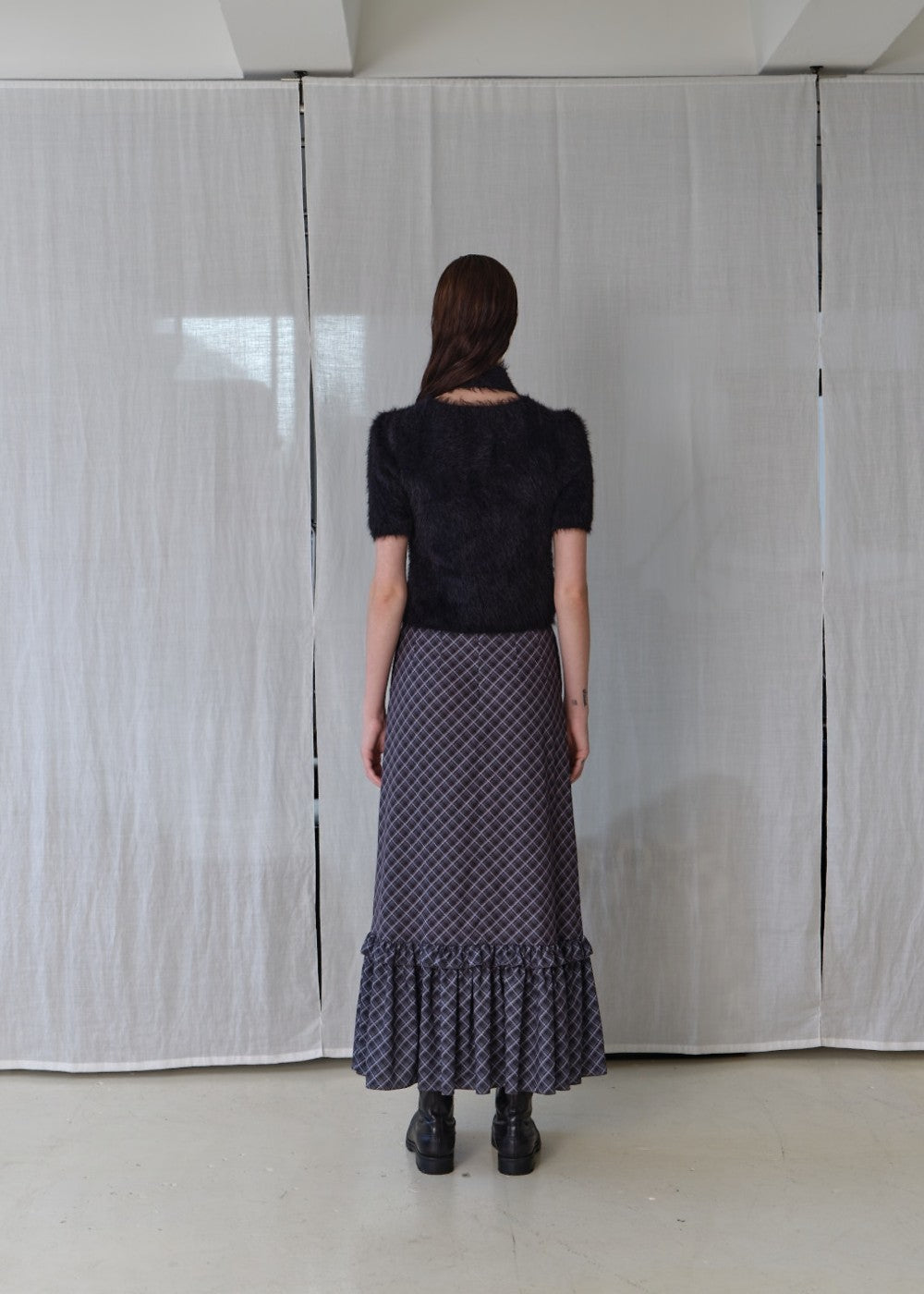 upload_20240925__APA3SK030GYS_03_frill long skirt-grey_4.jpg