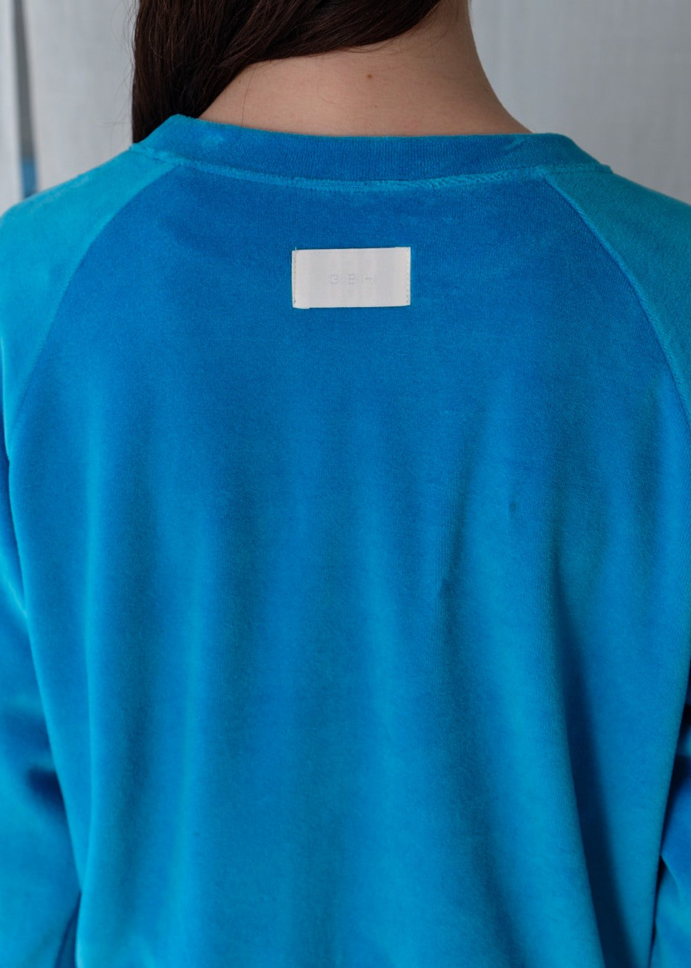 upload_20240925__APA3SW040MGFF_07_velour sweatshirt-blue_8.jpg