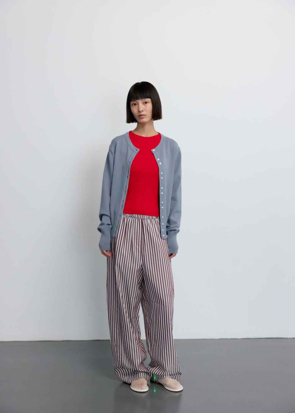 upload_20250124_APA3CD010ABFF_08_완_BUTTON CARDIGAN_ASH BLUE_3.jpg