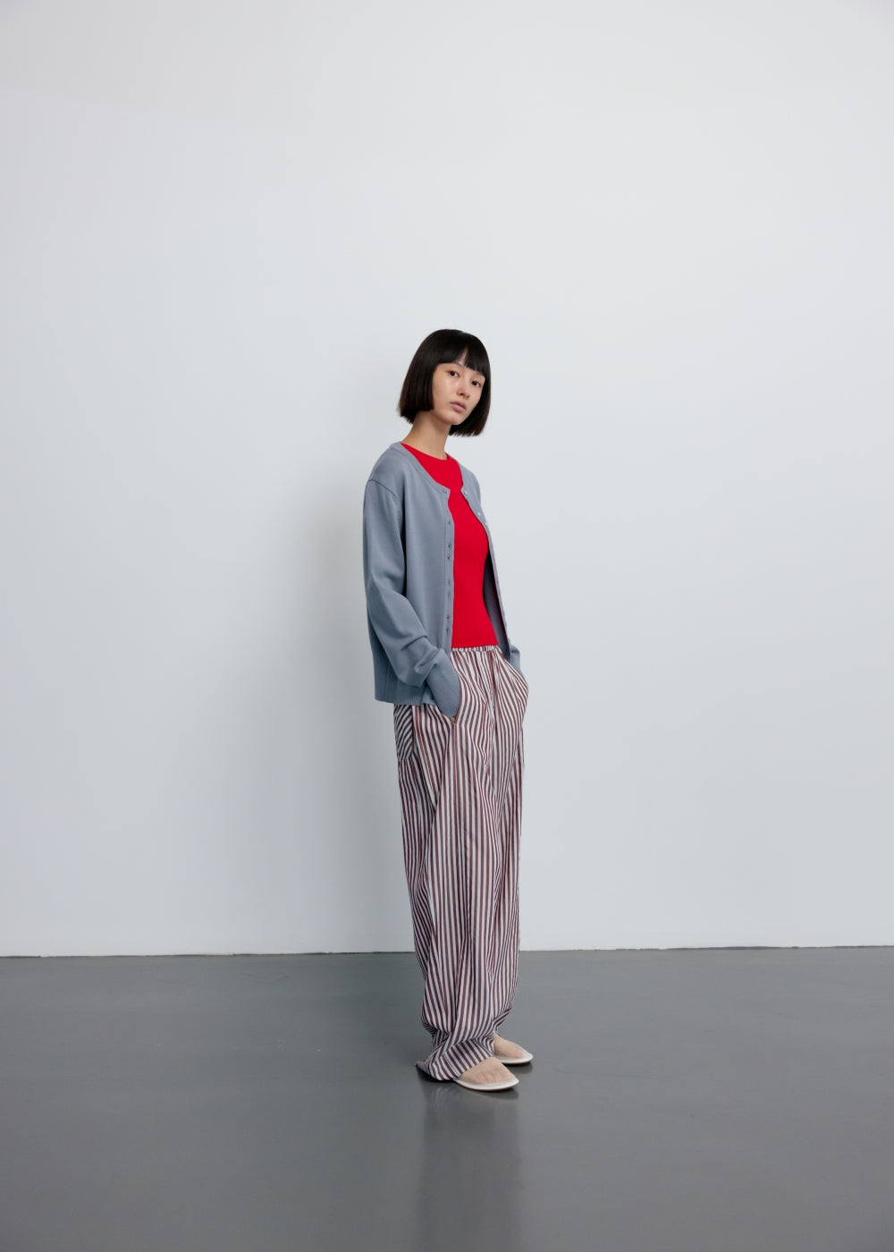 upload_20250124_APA3CD010ABFF_13_완_BUTTON CARDIGAN_ASH BLUE_8.jpg