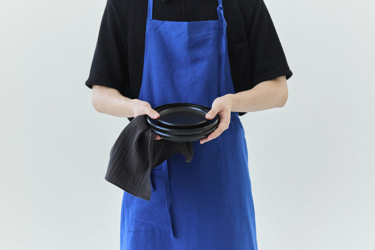 LONG APRON