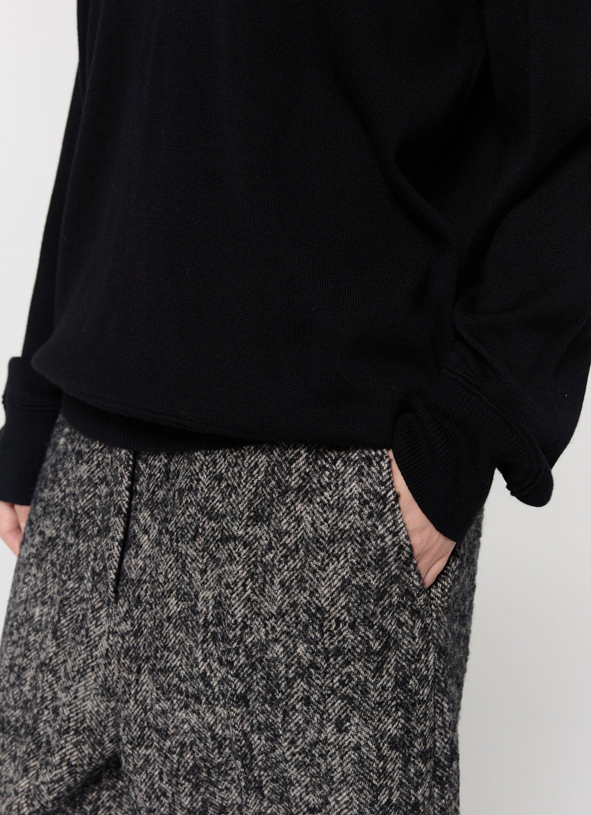 26FW LOOSE V-NECK KNIT