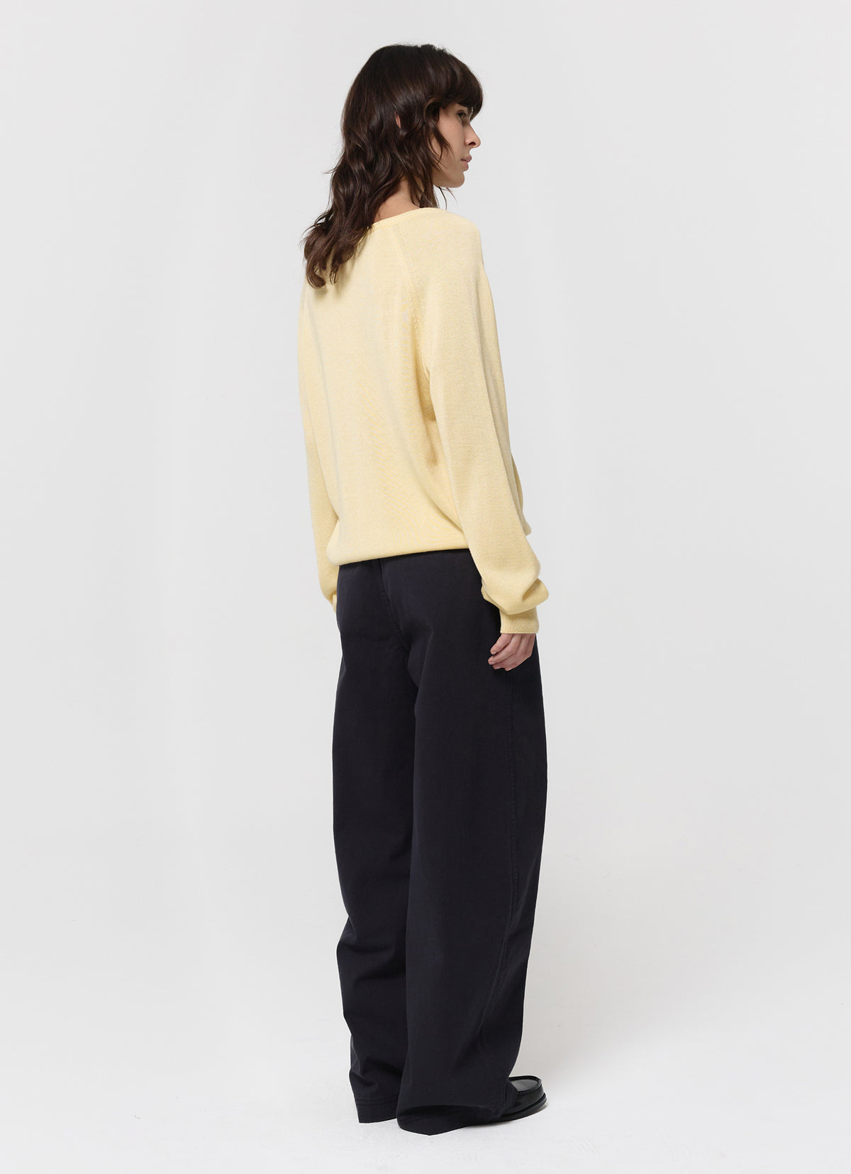26FW LOOSE V-NECK KNIT