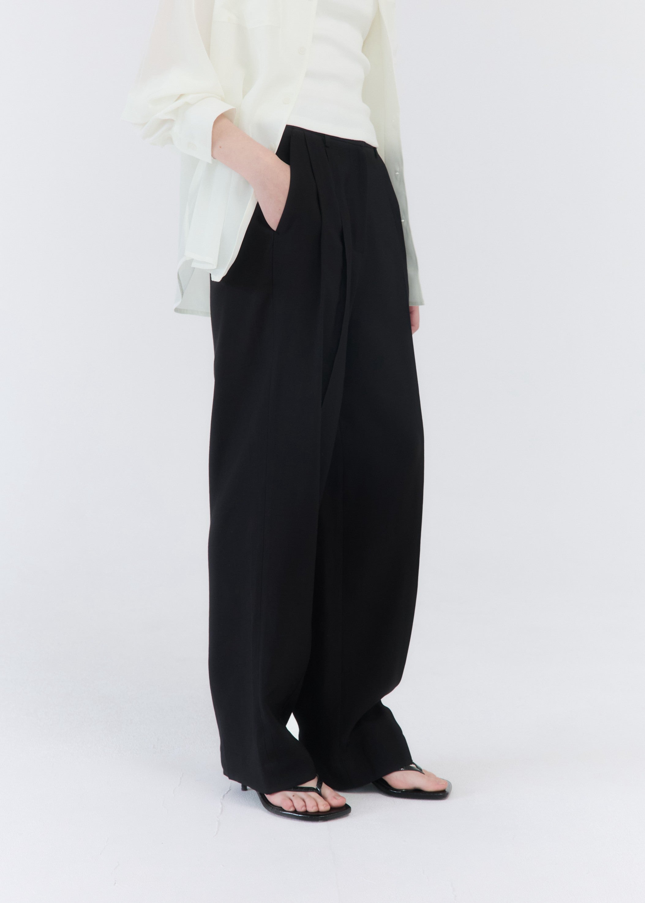 TWO-TUCK WIDE PANTS
