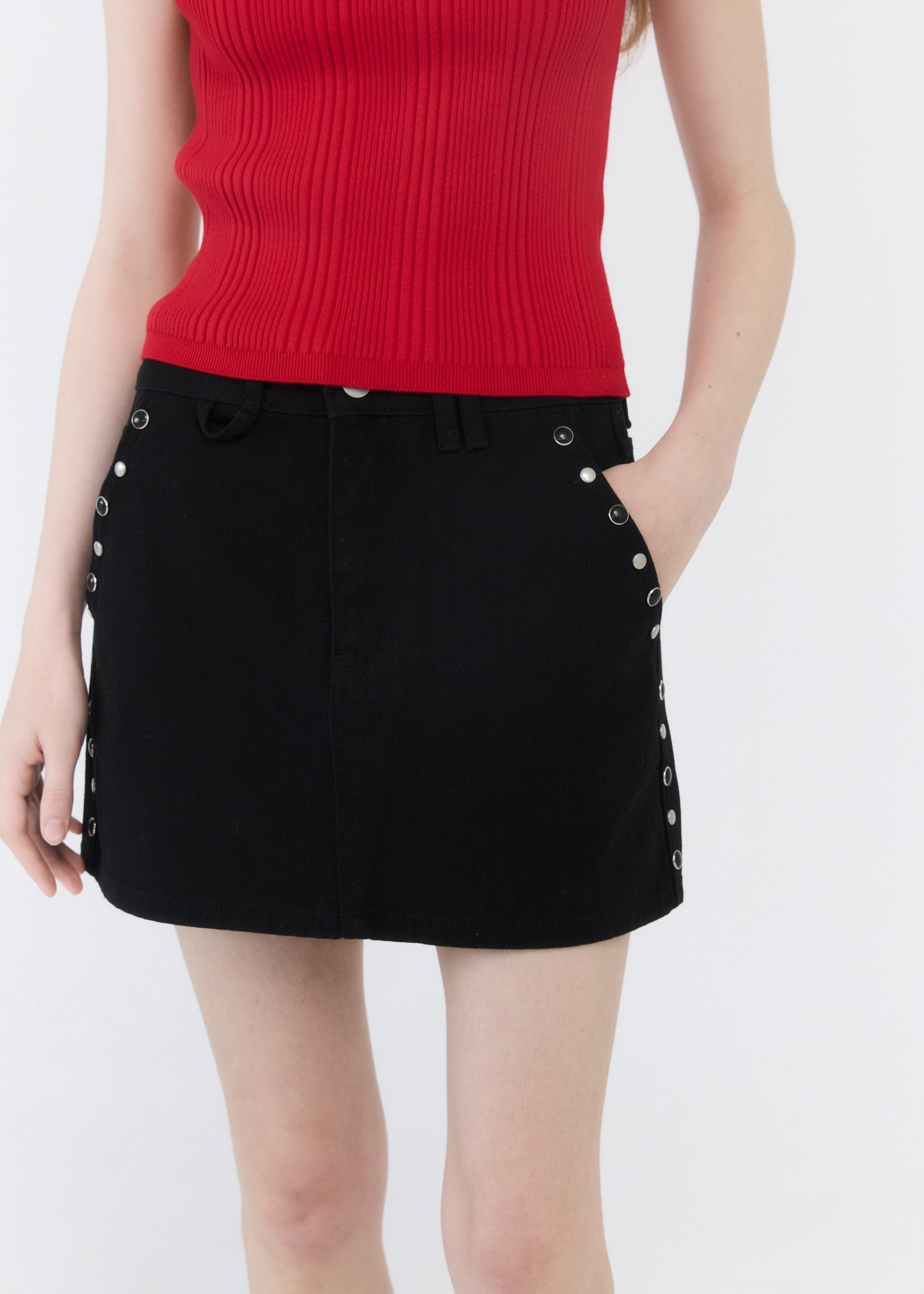 STUD POINT MINI SKIRT