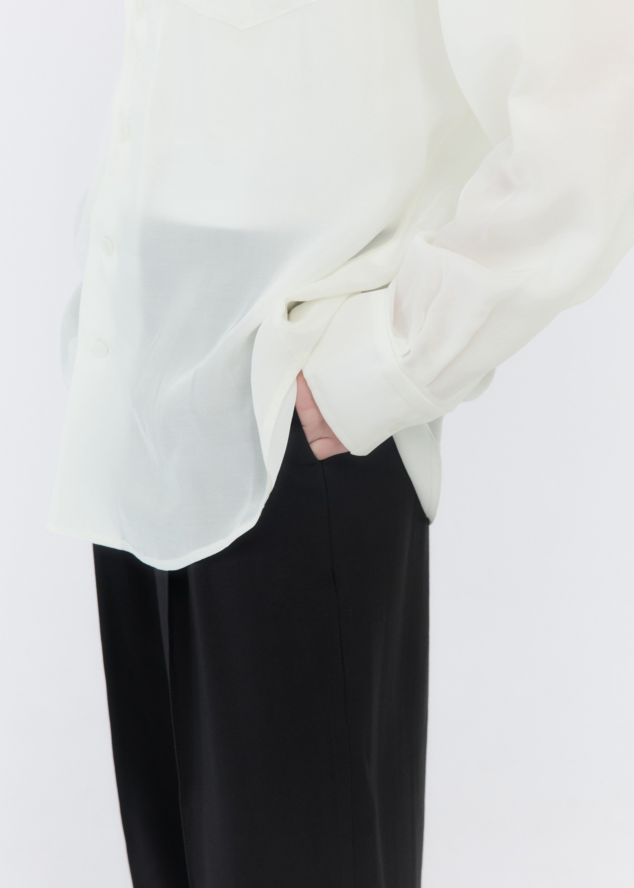 OUT-POCKET BLOUSE
