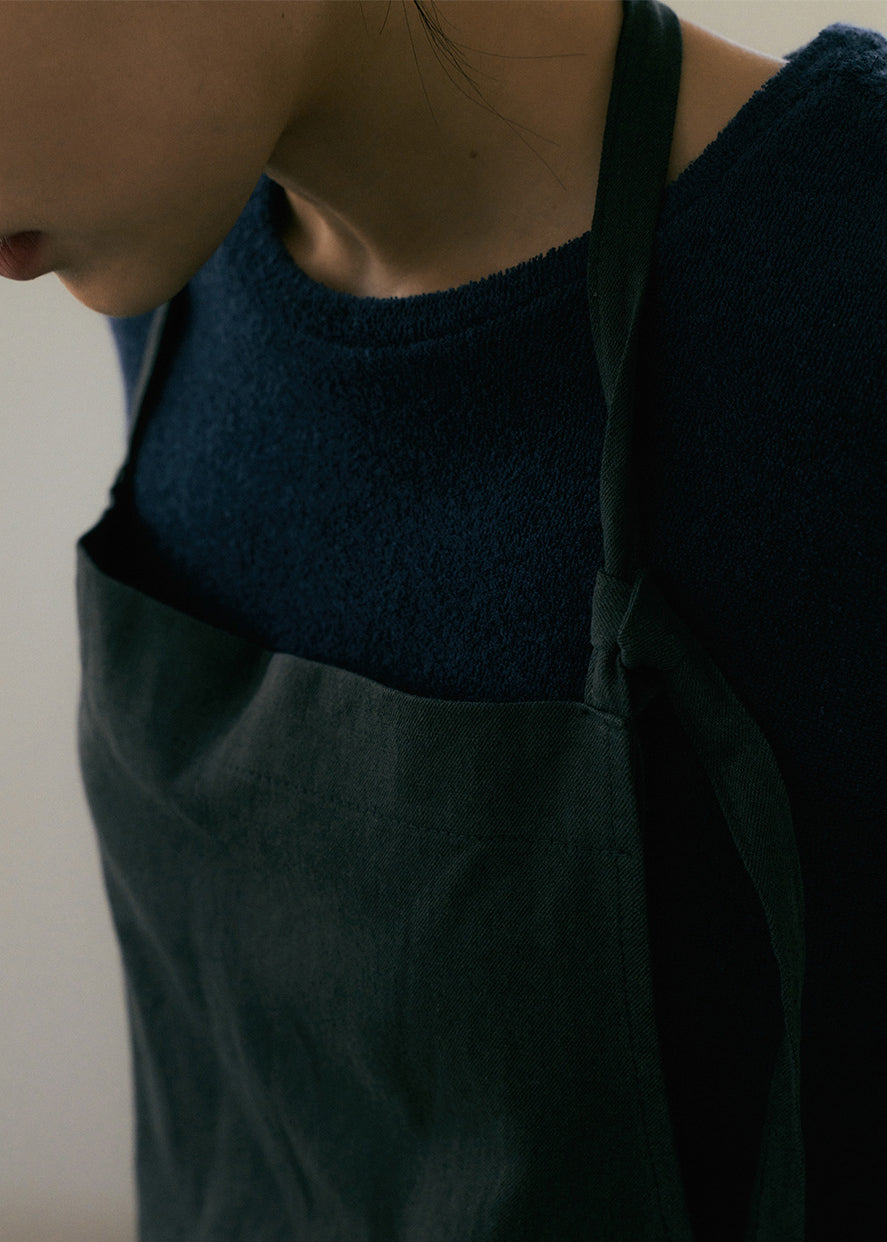LONG APRON