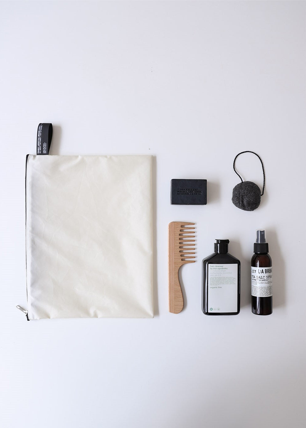 WATERPROOF POUCH