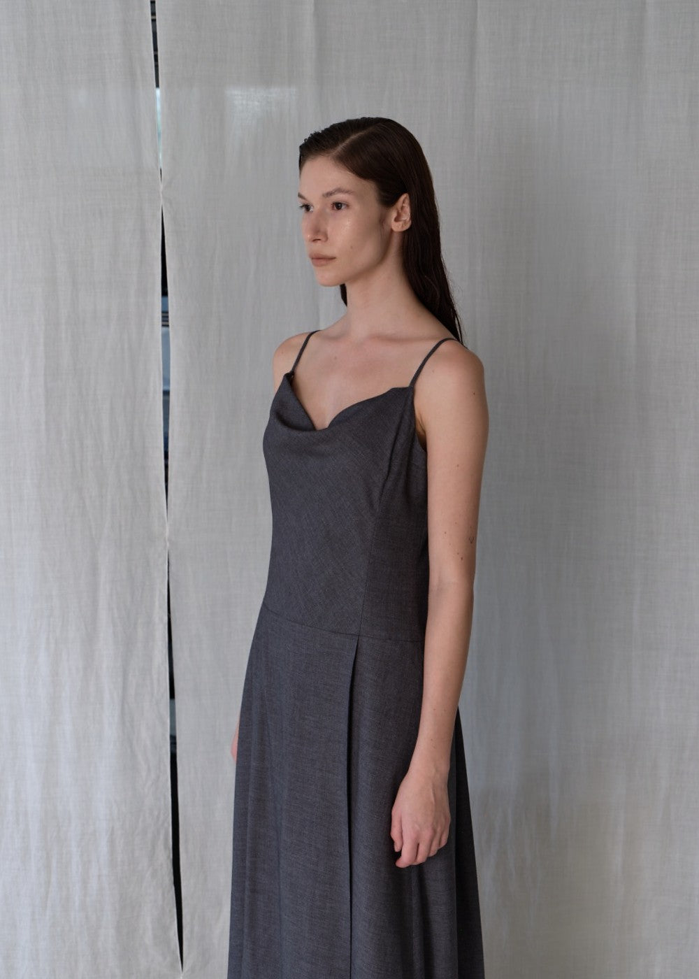 upload_20240925__APA3DR020GYFF_06_maxi dress-grey_7.jpg
