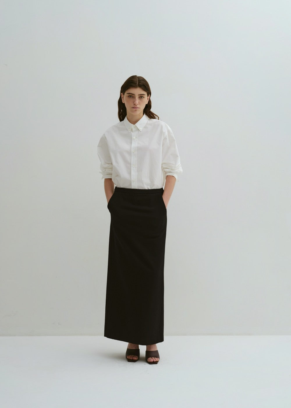 upload_20240925__APA3SK020BKS_07_wool maxi skirt-blak_8.jpg