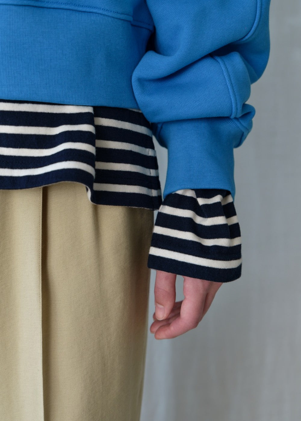 upload_20240925__APA3SW020RDFF_06_Stitch sweatshirt-blue_7.jpg