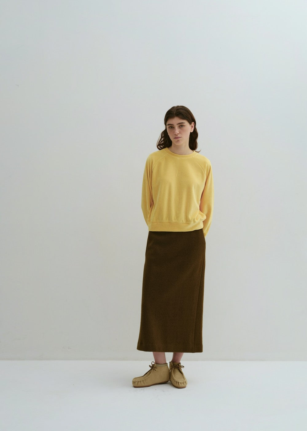 upload_20240925__APA3SW040MGFF_26_velour sweatshirt-yellow_2.jpg