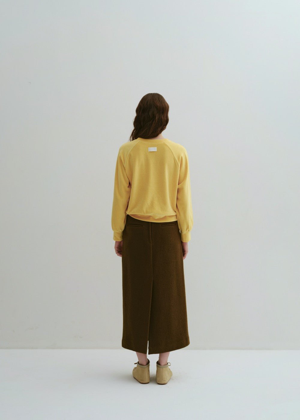 upload_20240925__APA3SW040MGFF_28_velour sweatshirt-yellow_4.jpg